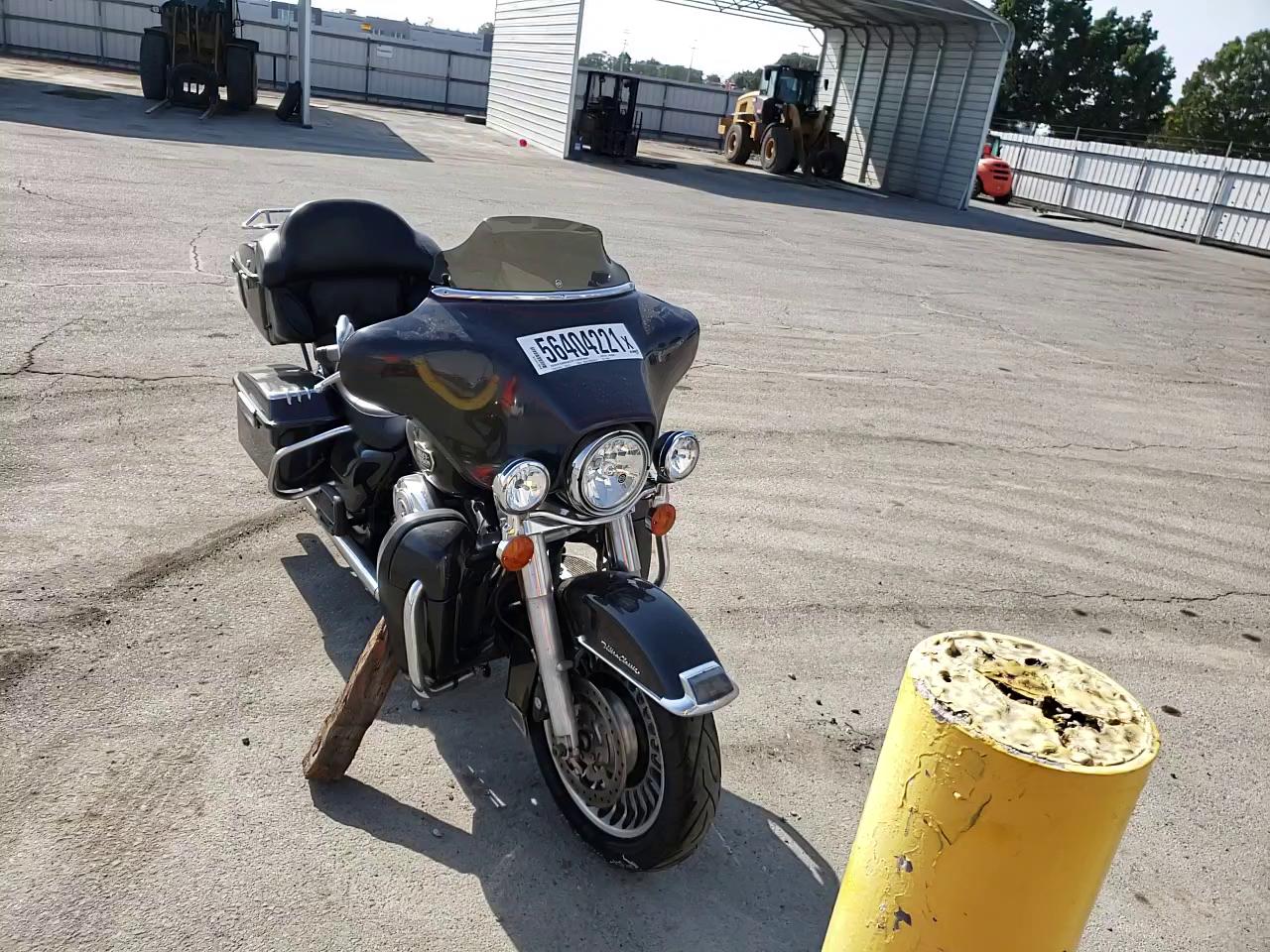 2009 HARLEY-DAVIDSON FLHTCU 1HD1FC43X9Y646457