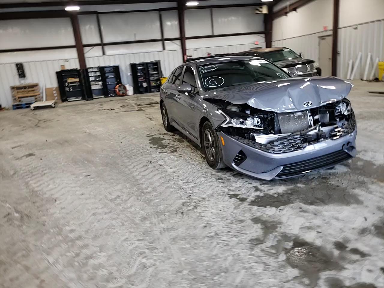 2021 KIA K5 LX 5XXG24J22MG004765