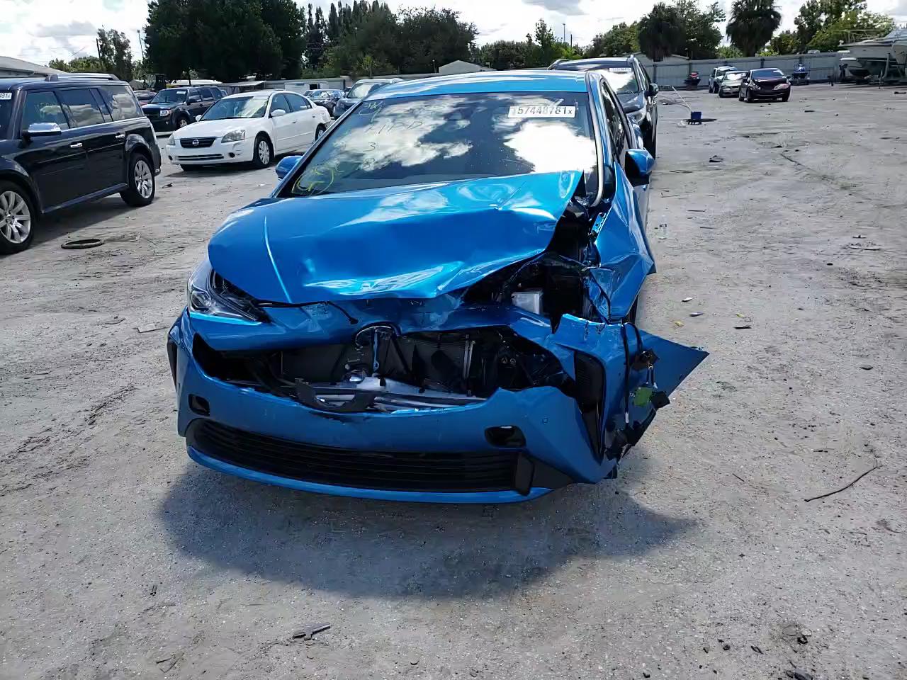 2021 TOYOTA PRIUS SPEC JTDKAMFU5M3131534