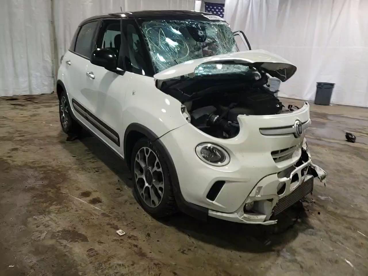 2014 FIAT 500L TREKK ZFBCFADH2EZ018555