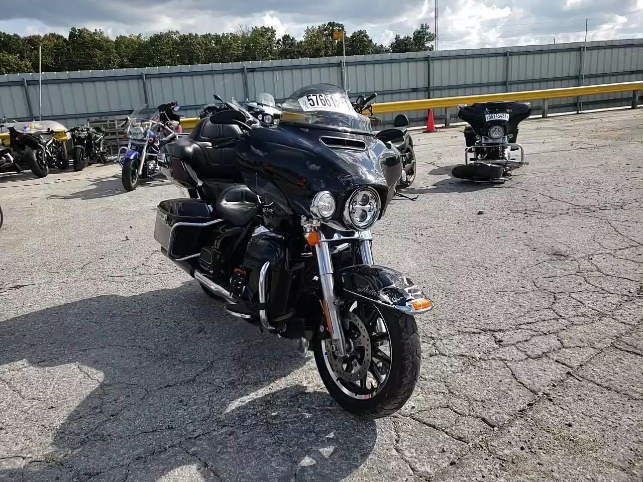 2019 HARLEY-DAVIDSON FLHTK 1HD1KEF15KB684464