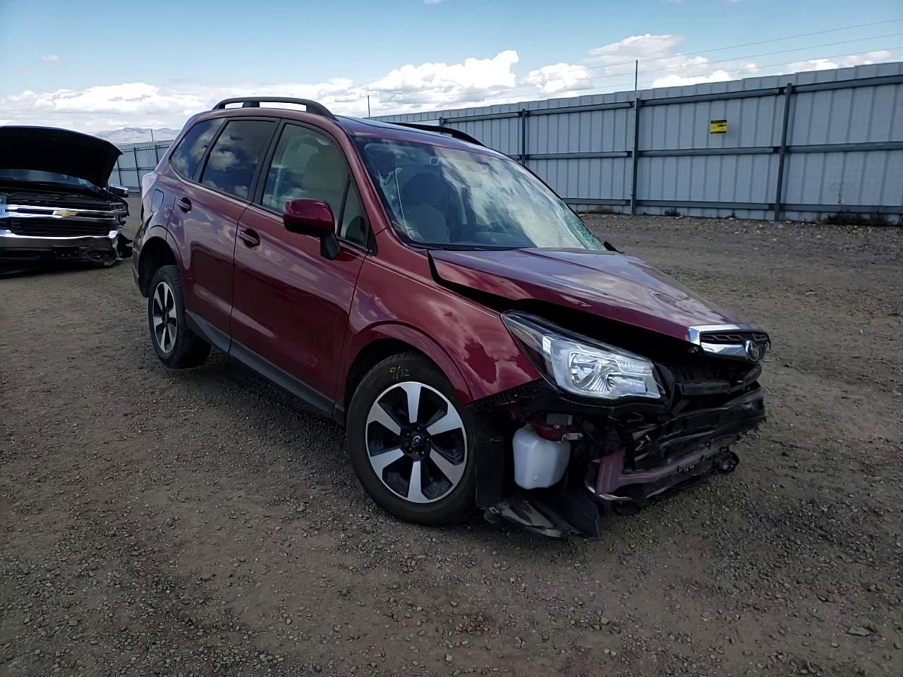 2018 SUBARU FORESTER JF2SJAGCXJH588568