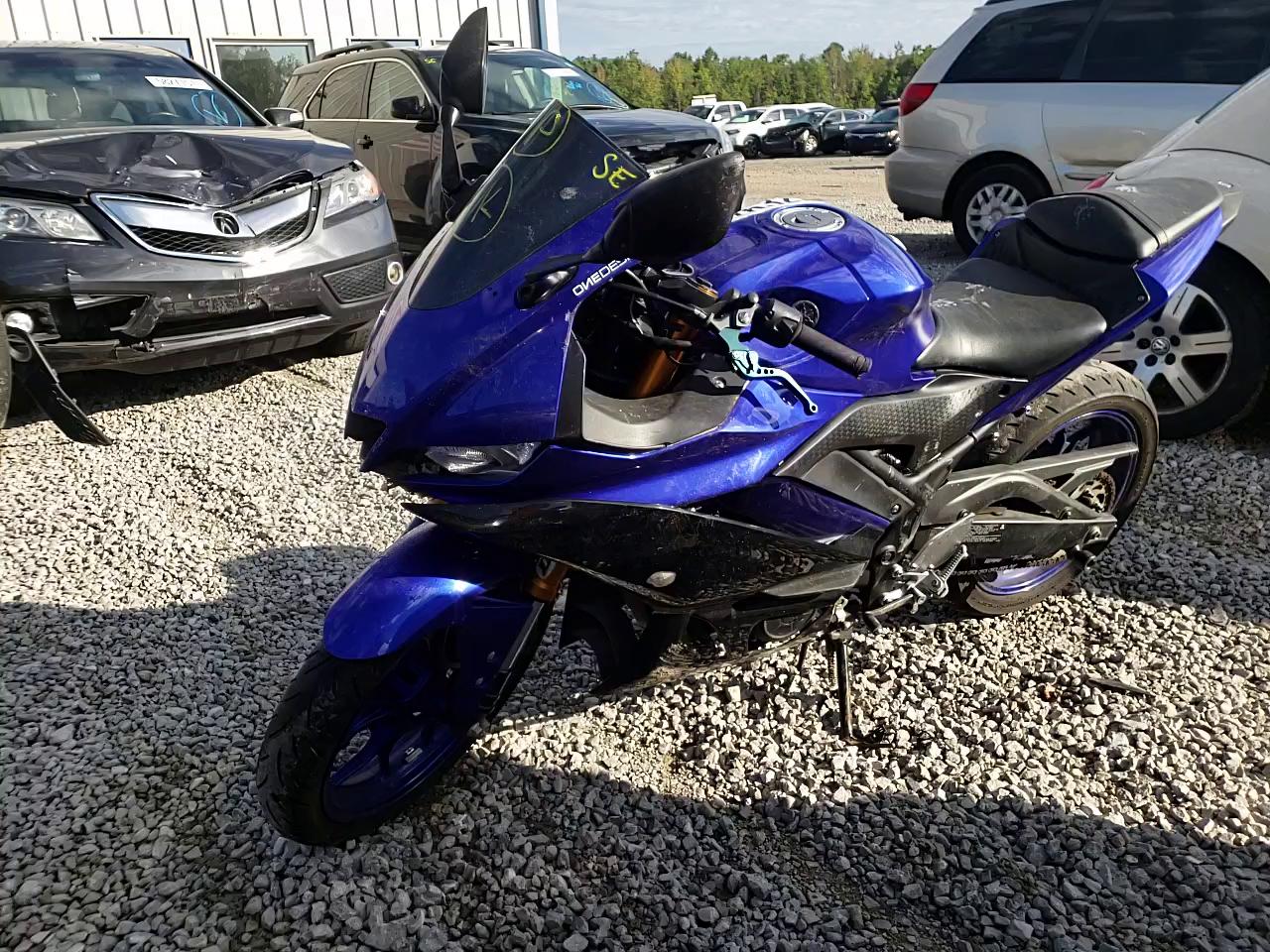 2019 YAMAHA YZFR3 MH3RH17Y3KK001007