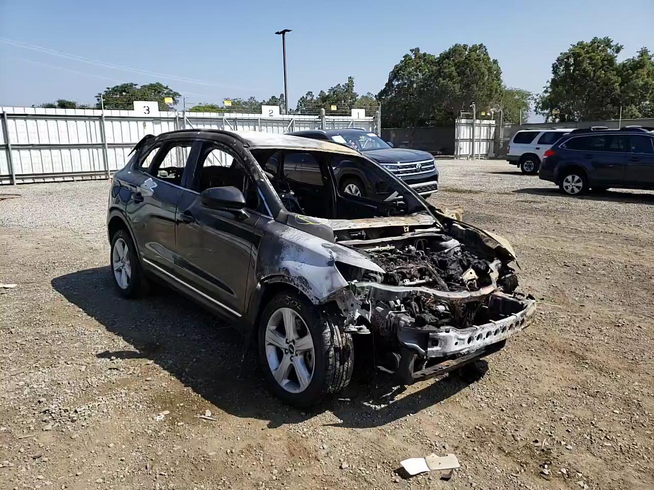 2016 LINCOLN MKC PREMIE 5LMCJ1C96GUJ03686