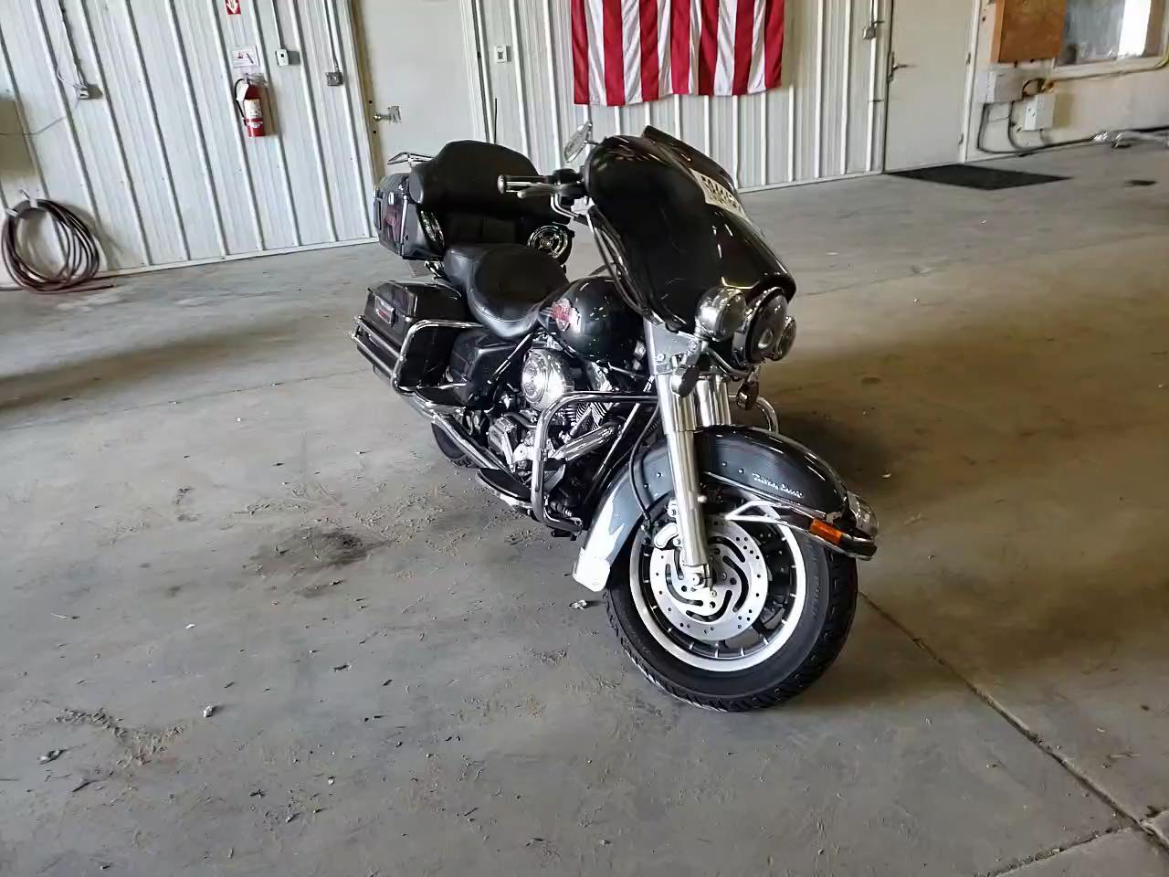 2006 HARLEY-DAVIDSON FLHTCUI 1HD1FCW116Y618330