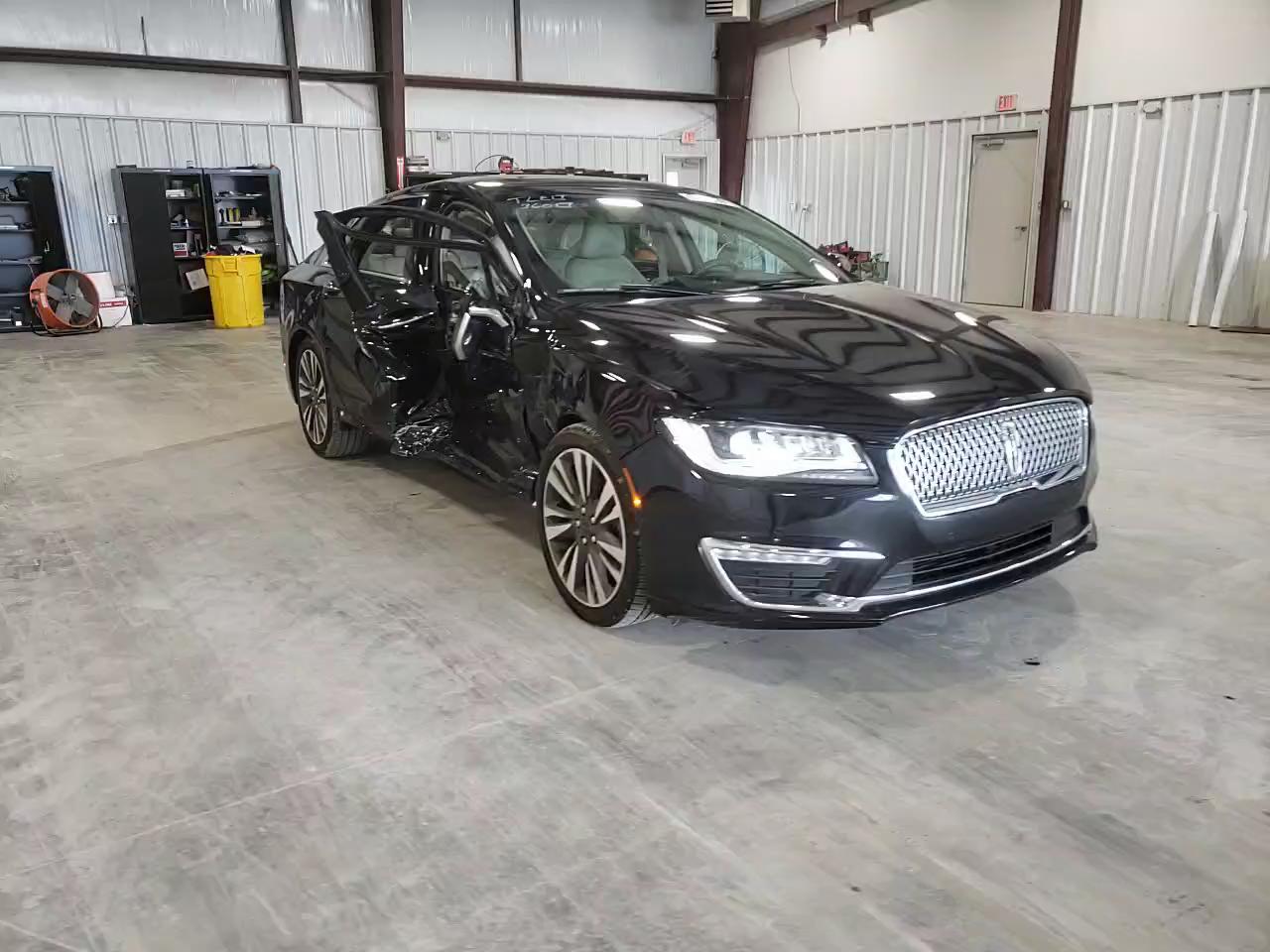 2019 LINCOLN MKZ RESERV 3LN6L5E92KR611331