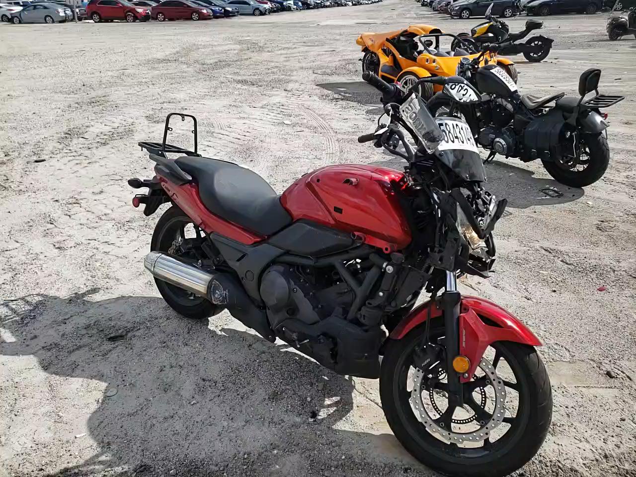 2017 HONDA CTX700 D JH2RC6947HK300049