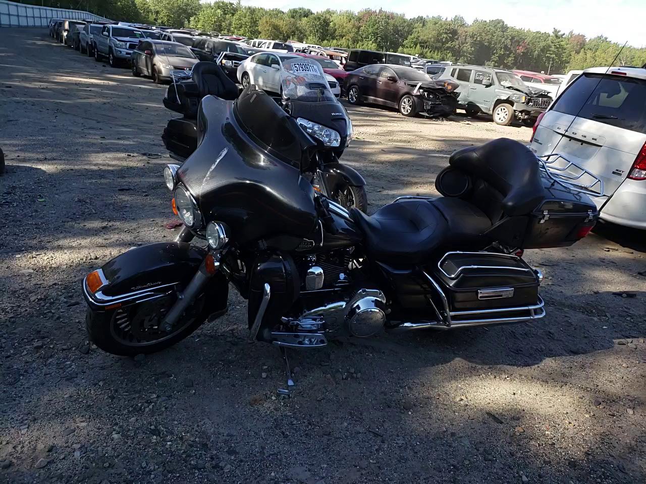2009 HARLEY-DAVIDSON FLHTCU 1HD1FC4189Y690598