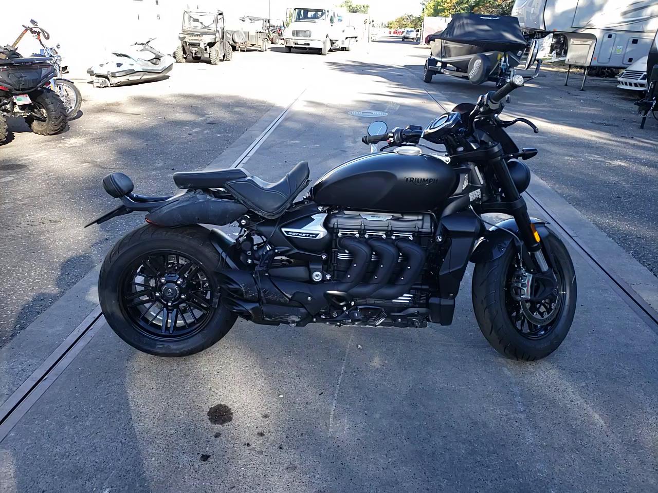 2022 TRIUMPH MOTORCYCLE ROCKET 3 R SMTG11JXXNTAG4730