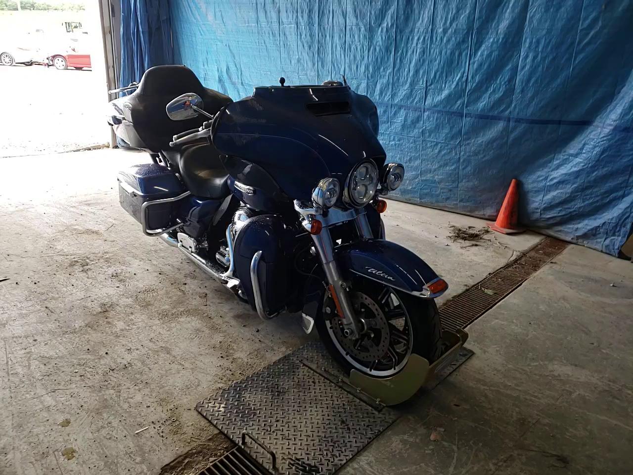 2016 HARLEY-DAVIDSON FLHTCUL UL 1HD1KDM10GB682626