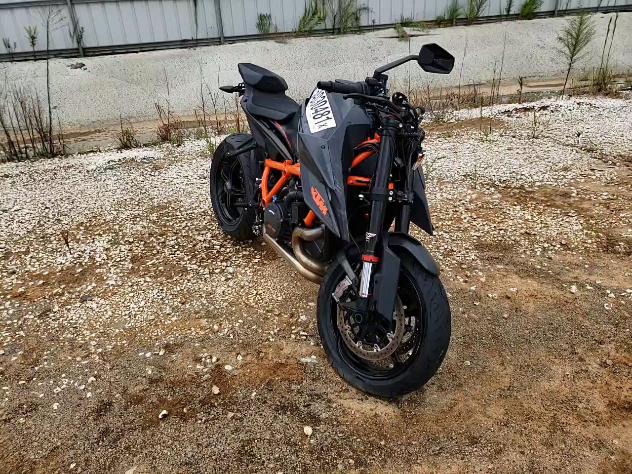 2021 KTM 1290 SUPER VBKV39407MM934861