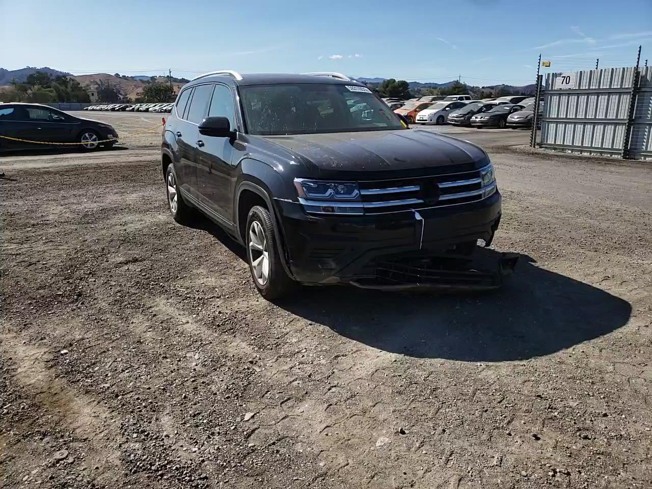 2018 VOLKSWAGEN ATLAS 1V2BR2CA0JC507011