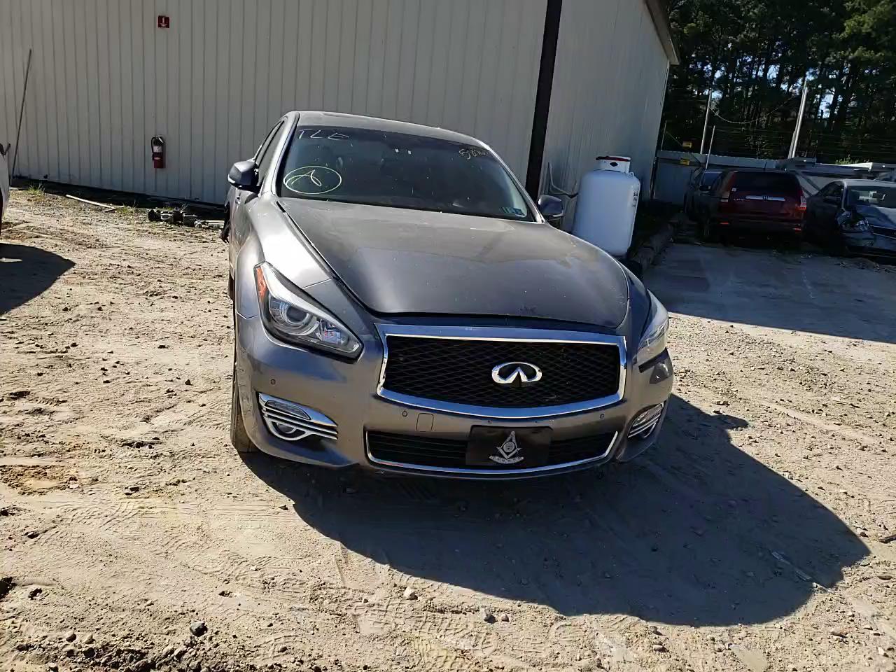 2015 INFINITI Q70 JN1BY1AR0FM560741