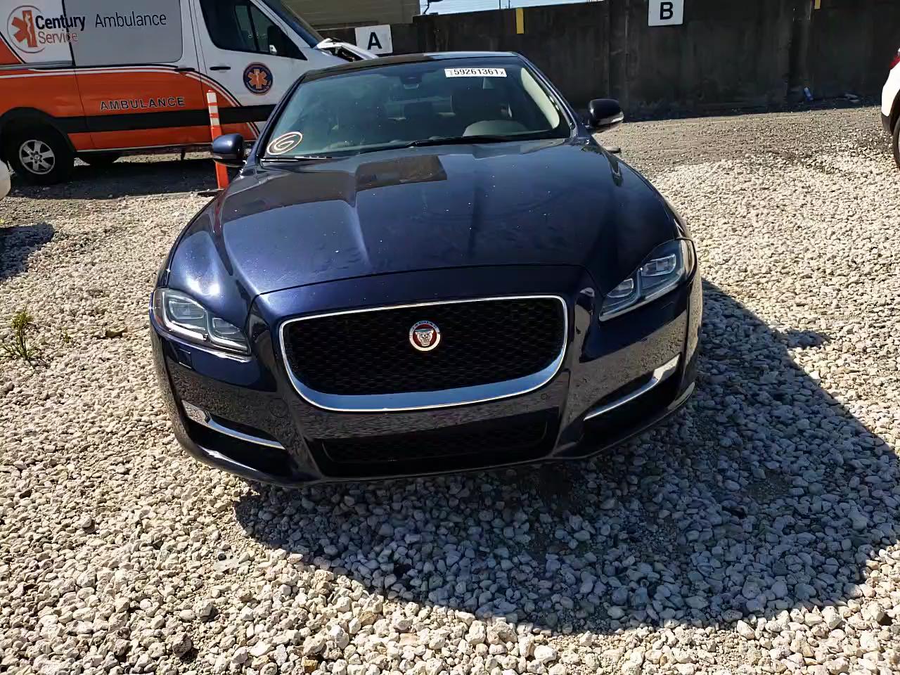2016 JAGUAR XJ SAJWA1C74G8W01284