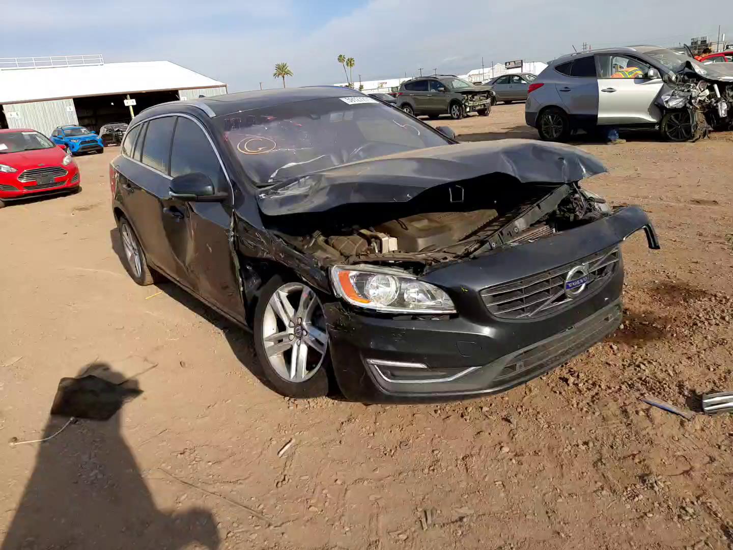 2015 VOLVO V60 PREMIE YV140MEK3F1270615