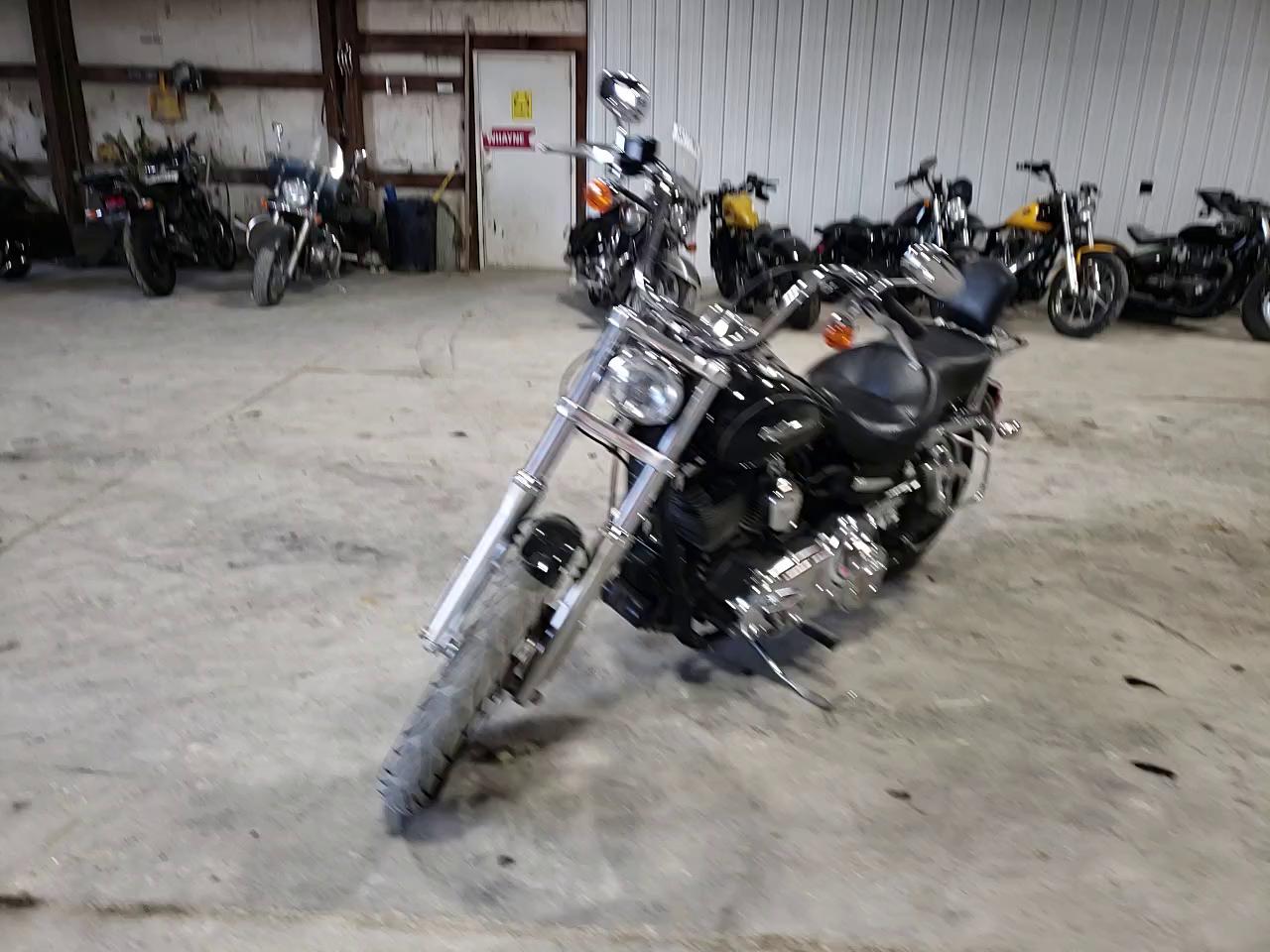2011 HARLEY-DAVIDSON FXDC 1HD1GV430BC303202
