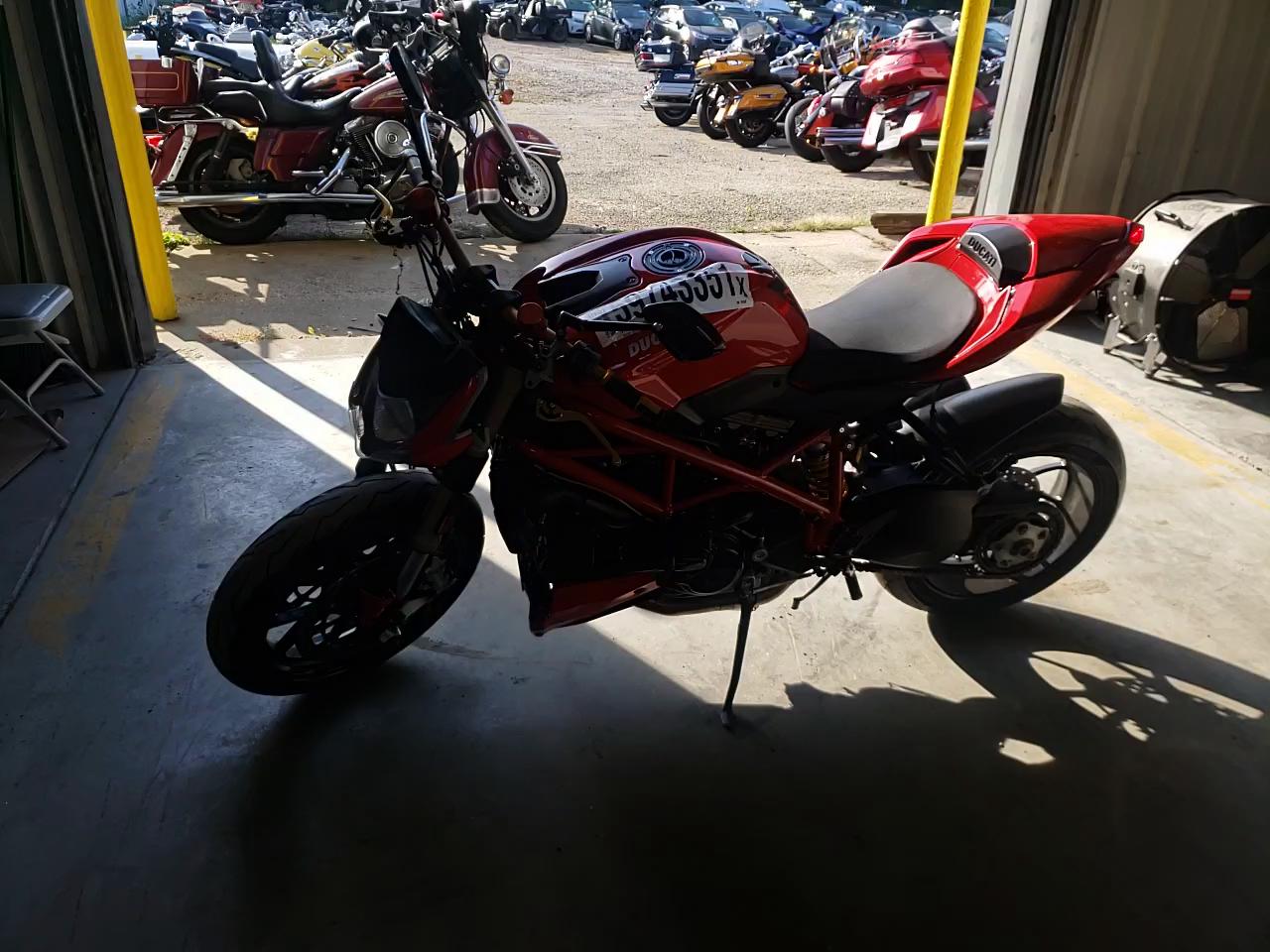 2015 DUCATI STREETFIGH ZDM11BMV2FB018438
