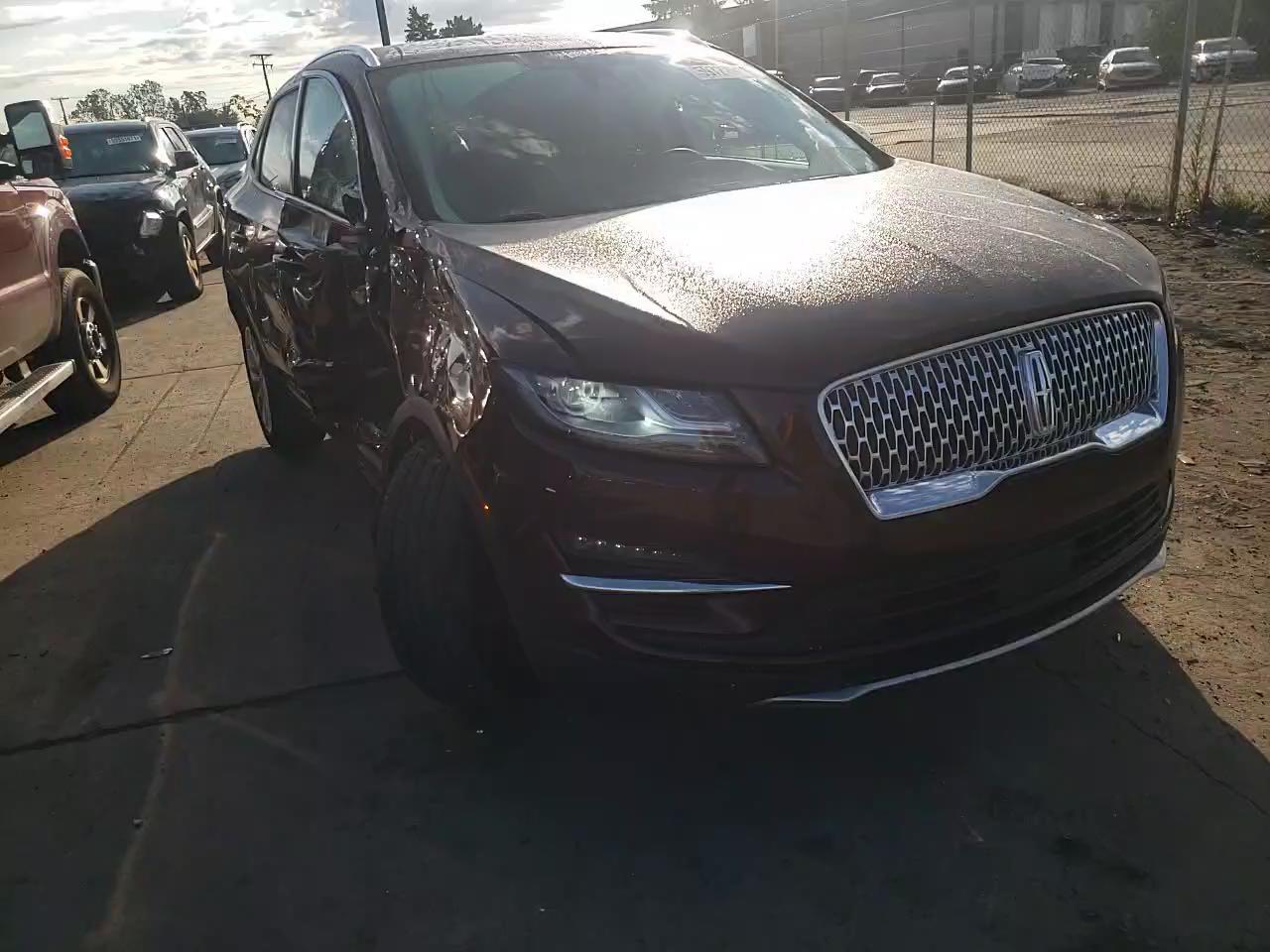 2019 LINCOLN MKC SELECT 5LMCJ2C96KUL25742