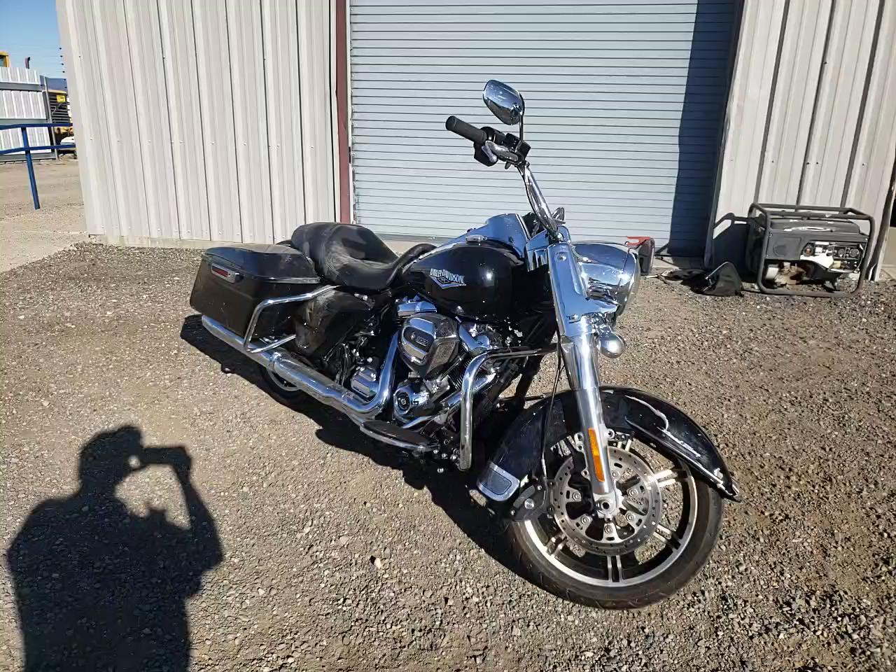 2021 HARLEY-DAVIDSON FLHR 1HD1FBC18MB617917