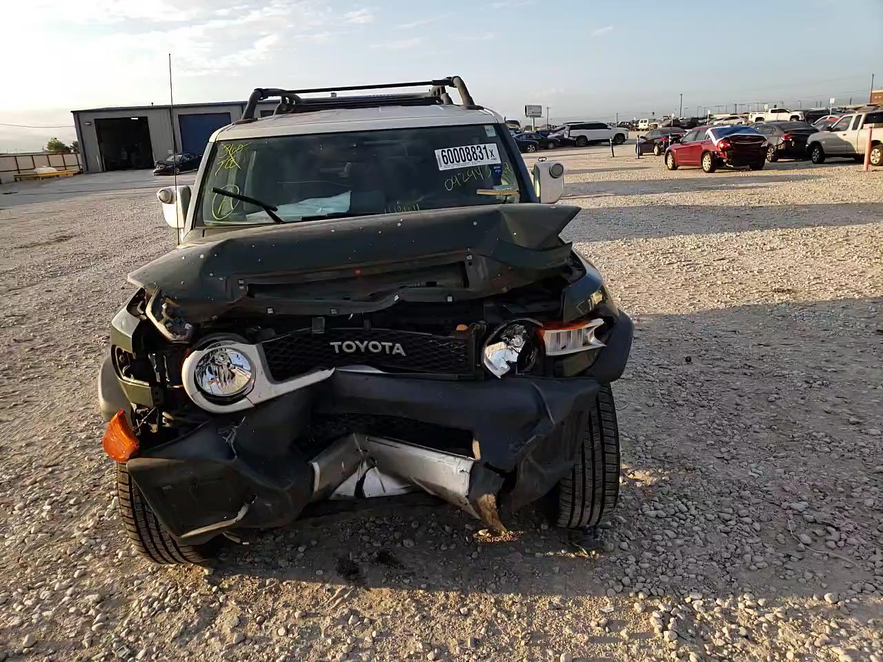 2010 TOYOTA FJ CRUISER JTEBU4BF7AK092943