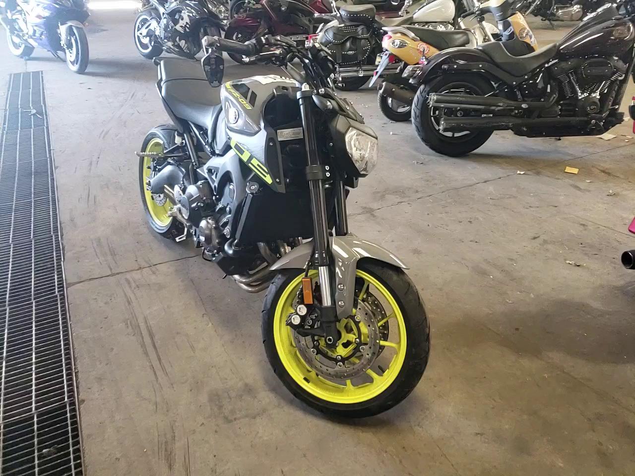 2016 YAMAHA FZ09 JYARN33E6GA011814