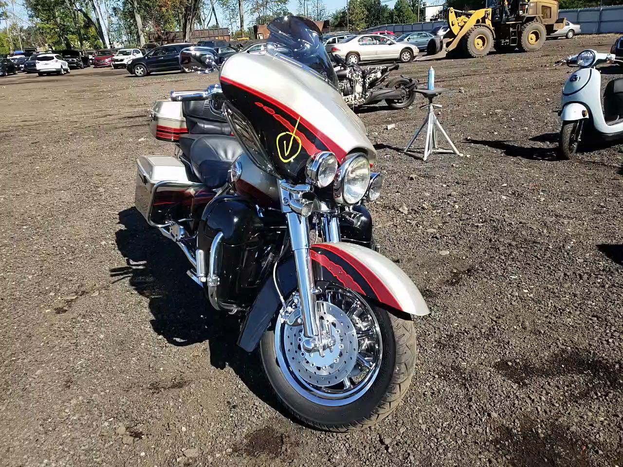 2006 HARLEY-DAVIDSON FLHTCUSE 1HD1PRE186Y955305