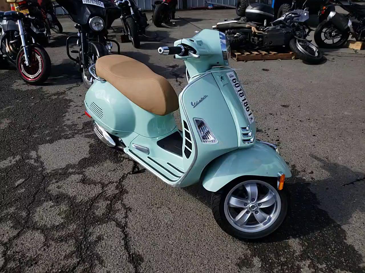 2021 VESPA GTS300 ZAPMA39M4M5100969