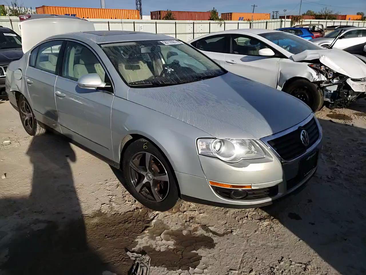 2010 VOLKSWAGEN PASSAT KOM WVWJK7AN8AE129075