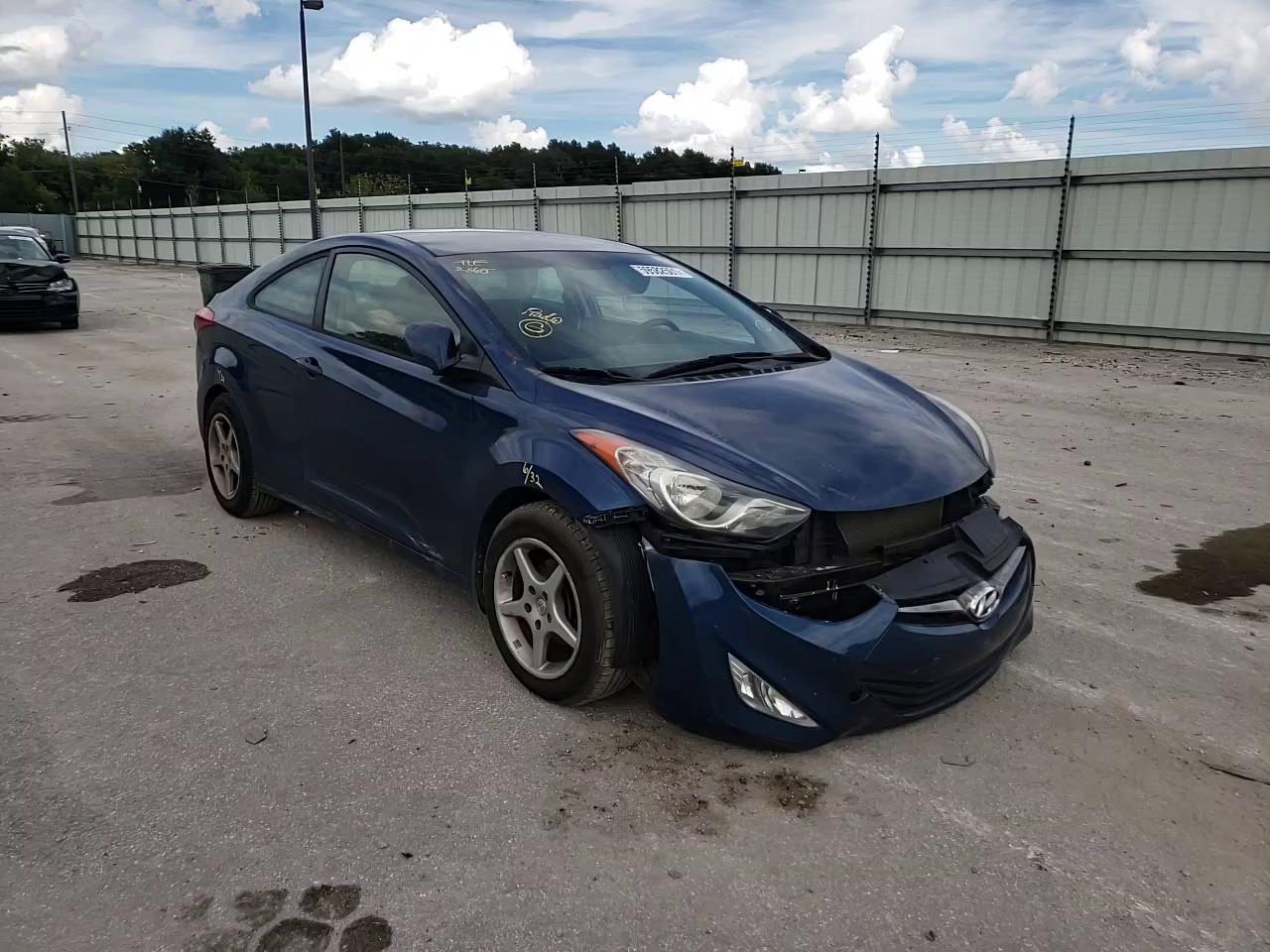 2013 HYUNDAI ELANTRA CO KMHDH6AE3DU023094