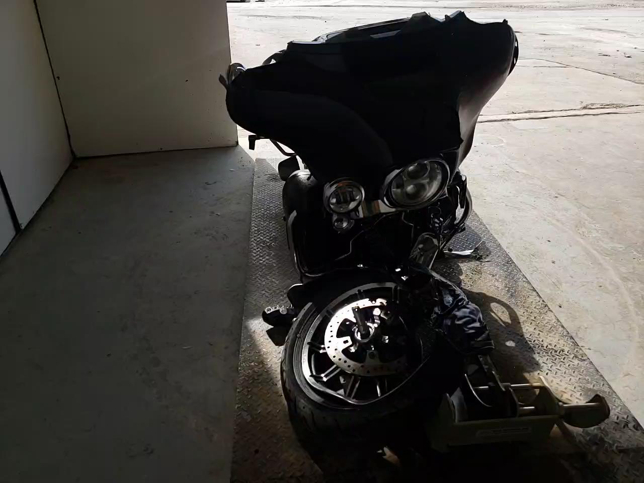 2019 HARLEY-DAVIDSON FLHTK 1HD1KEF17KB644953