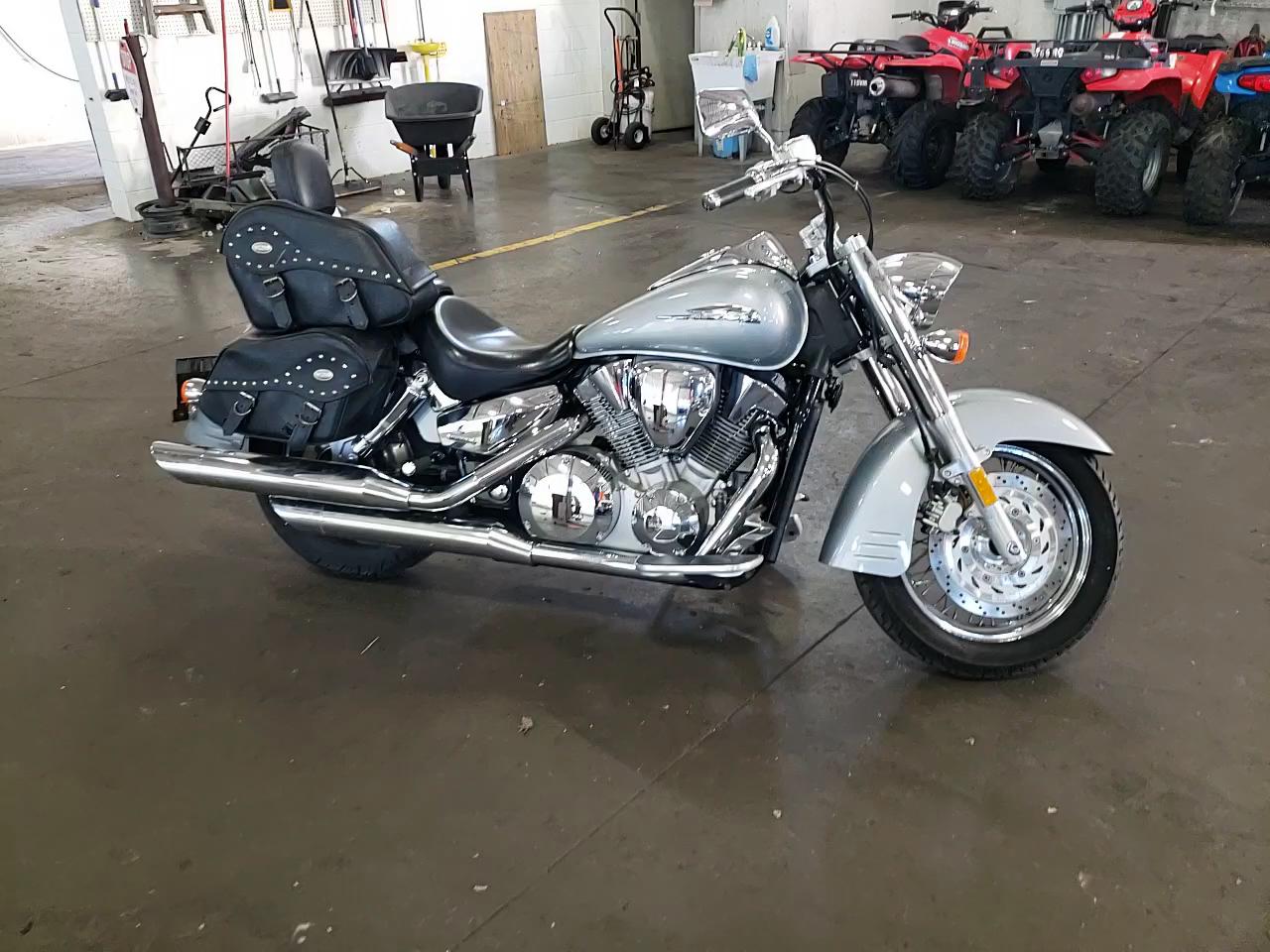 2005 HONDA VT1300 S 1HFSC52075A201055