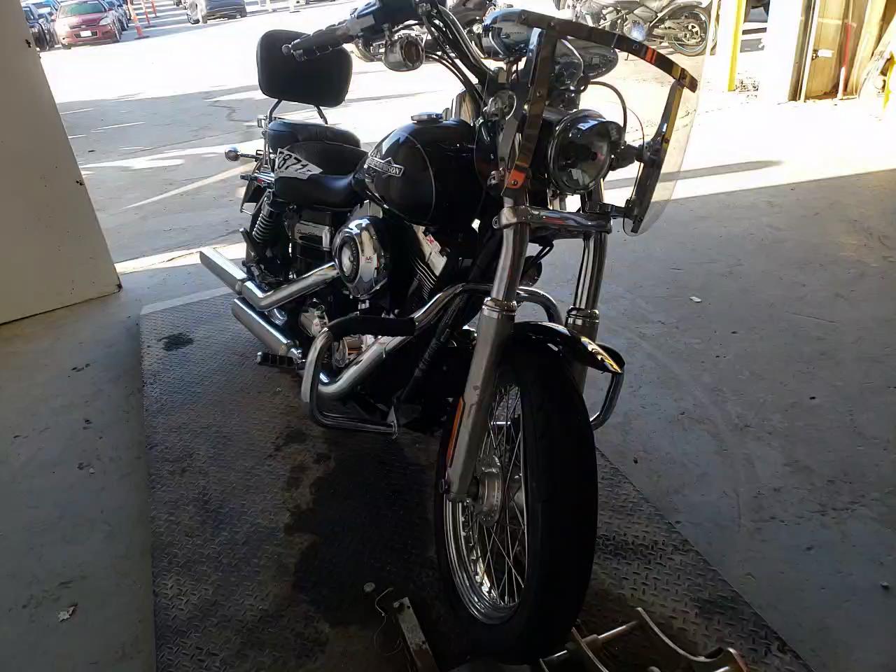 2011 HARLEY-DAVIDSON FXDC 1HD1GV41XBC328901