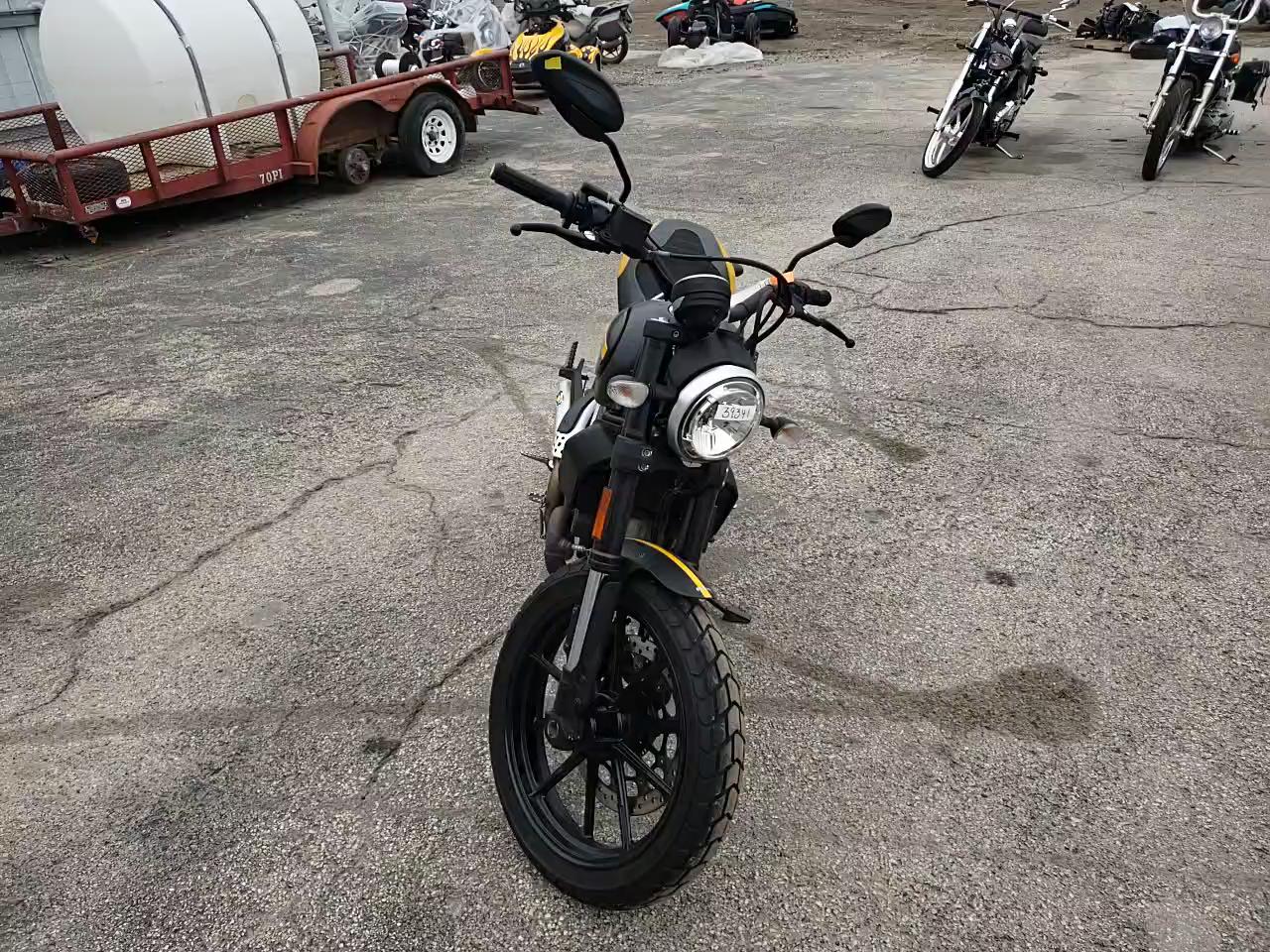 2017 DUCATI SCRAMBLER ML015ANM5HT011626
