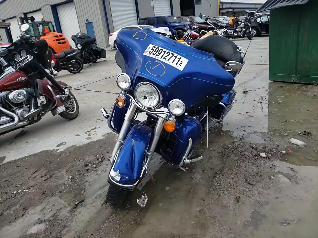 2009 HARLEY-DAVIDSON FLHTCU 1HD1FC4149Y620354