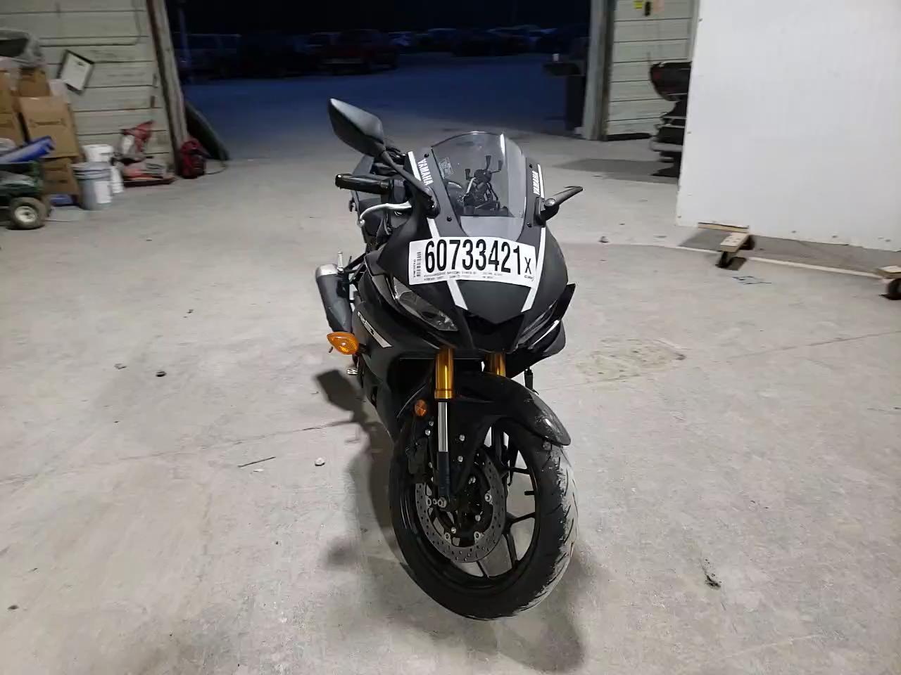 2019 YAMAHA YZFR3 MH3RH17YXKK002381