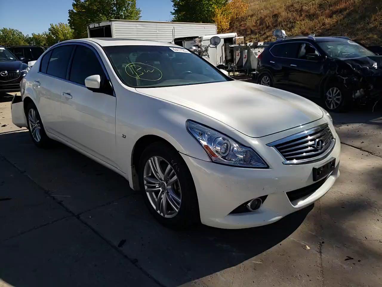 2015 INFINITI Q40 JN1CV6AR6FM524255