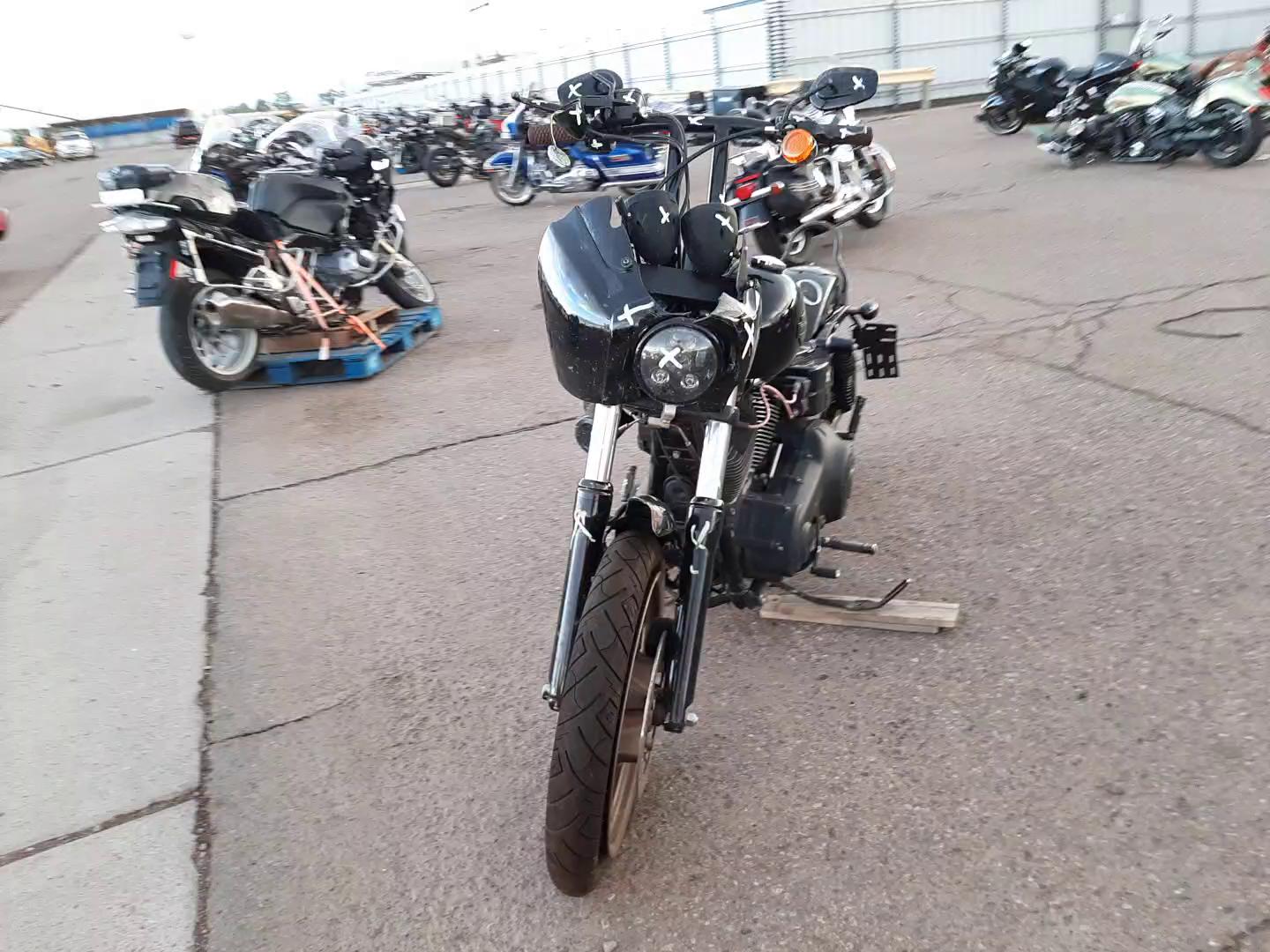 2017 HARLEY-DAVIDSON FXDLS 1HD1GS811HC317884