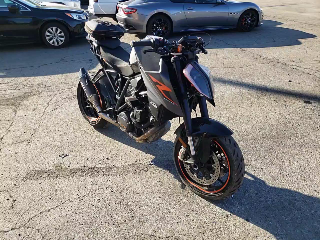 2018 KTM 1290 SUPER VBKV39404JM986489