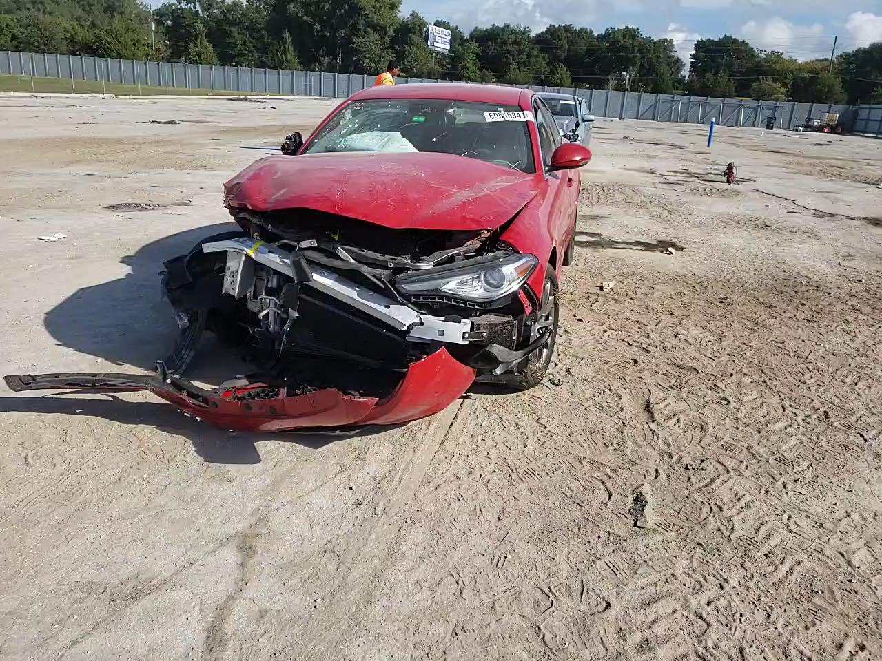 2018 ALFA ROMEO GIULIA Q4 ZARFAEDN0J7593688