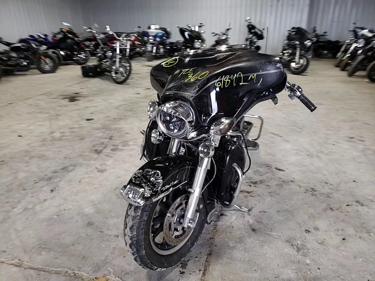 2008 HARLEY-DAVIDSON FLHTCUI 1HD1FC4138Y694038