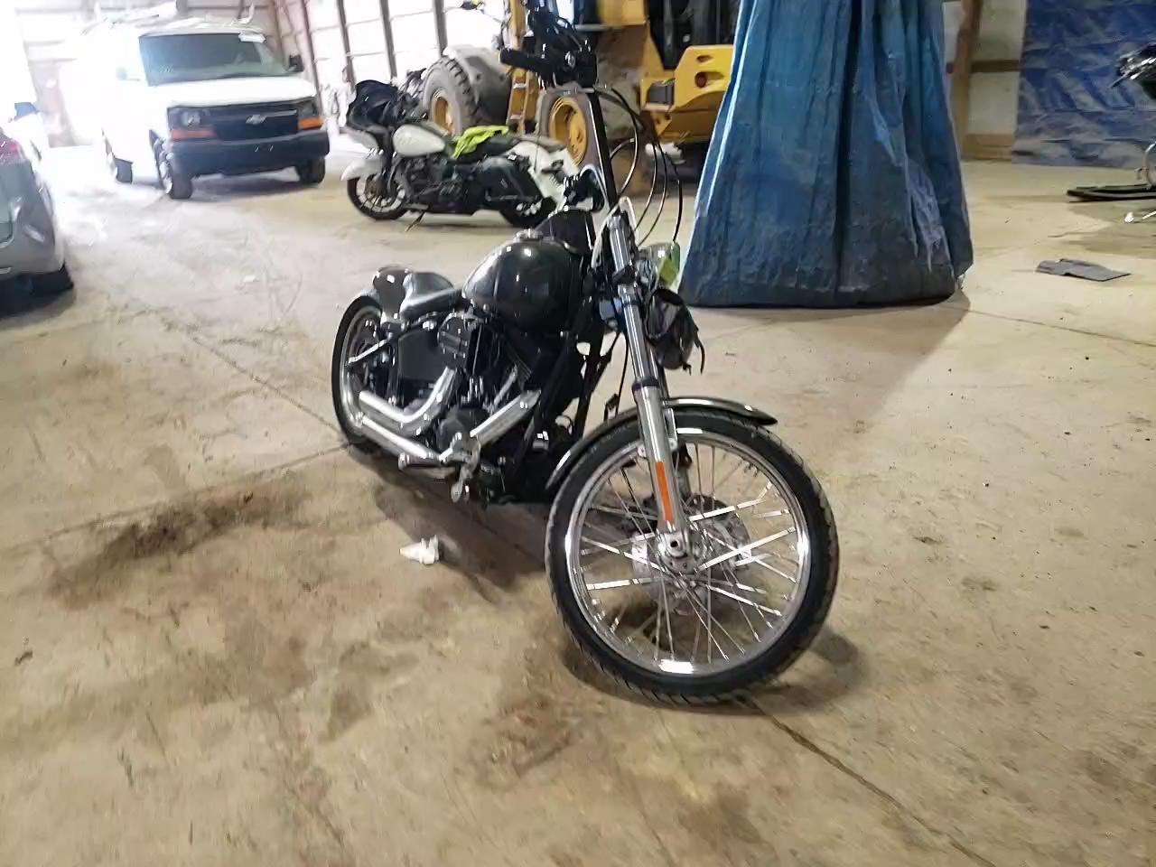 2008 HARLEY-DAVIDSON FXSTB 1HD1JA5178Y025871