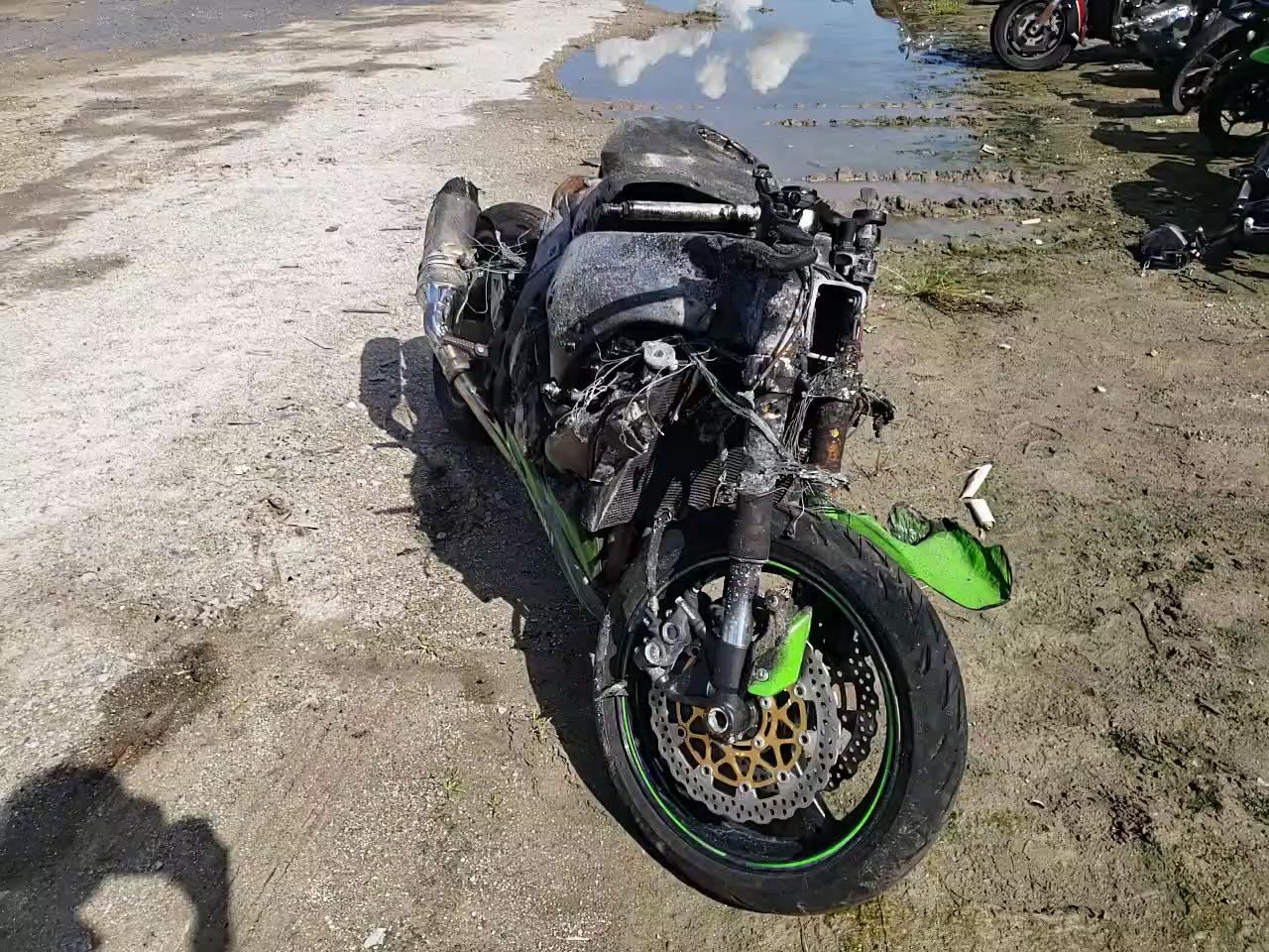 2015 KAWASAKI ZX1000 J JKAZXCJ17FA024093