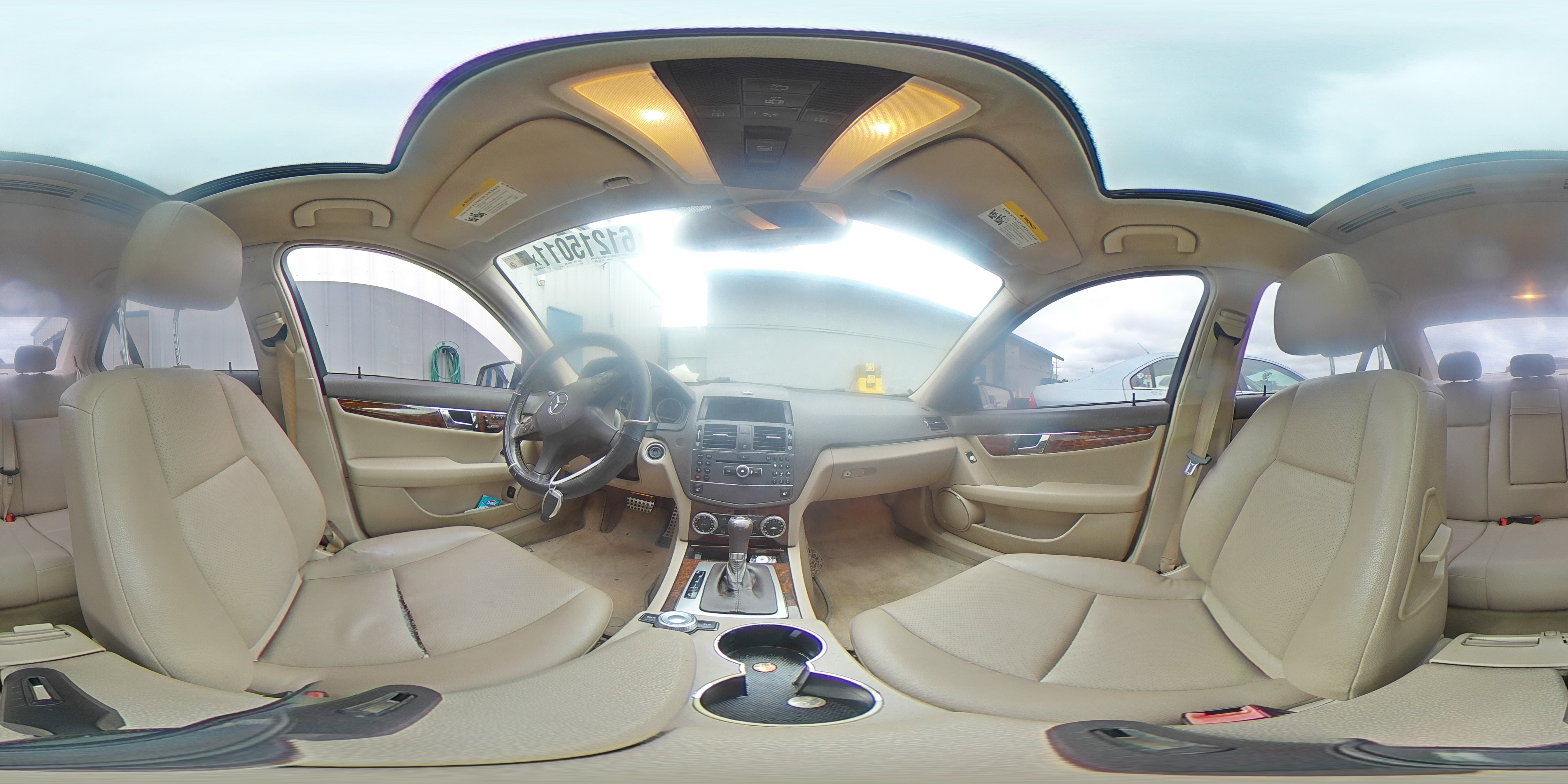 2010 MERCEDES-BENZ C300 WDDGF5EB3AR095144