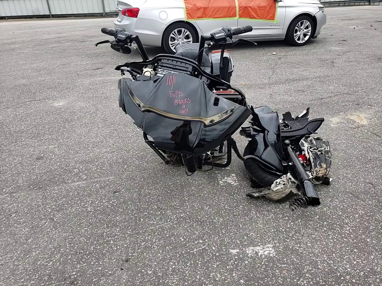 2019 HARLEY-DAVIDSON FLTRXS 1HD1KTP13KB667147