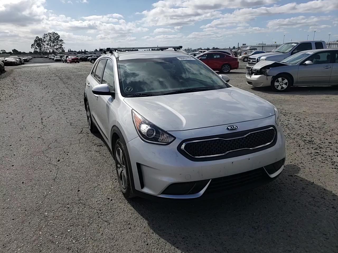 2018 KIA NIRO FE KNDCB3LCXJ5158056