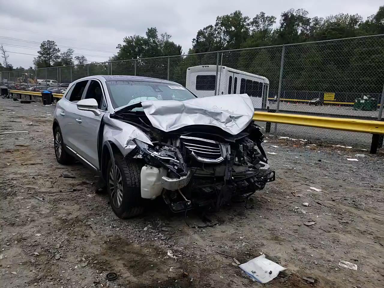 2016 LINCOLN MKX SELECT 2LMTJ8KR8GBL35682
