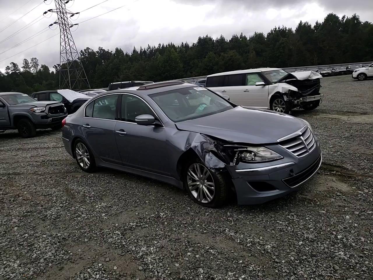 2014 HYUNDAI GENESIS 3. KMHGC4DD7EU263186