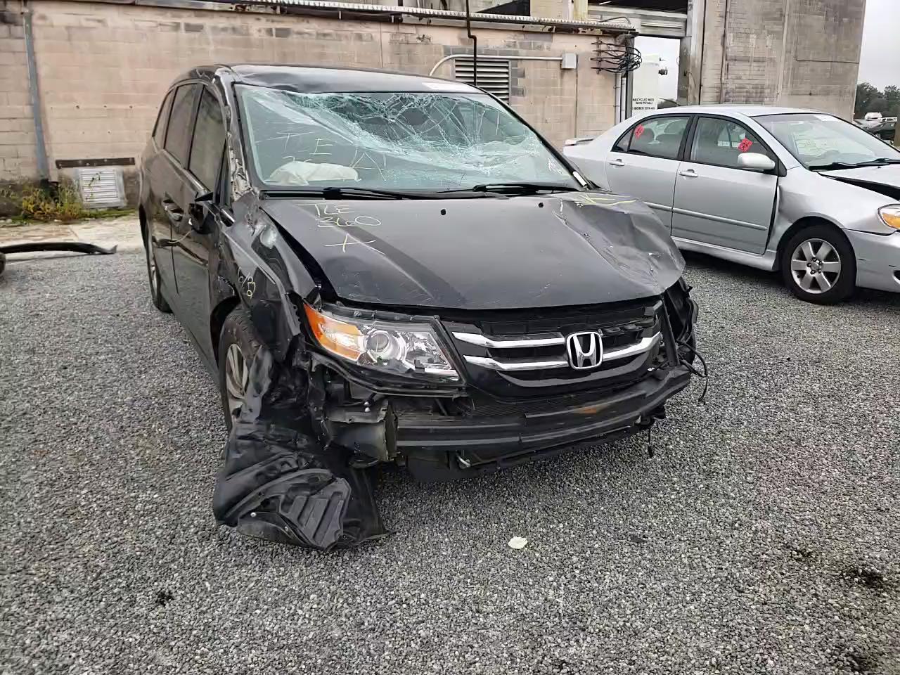 2016 HONDA ODYSSEY SE 5FNRL5H32GB138399