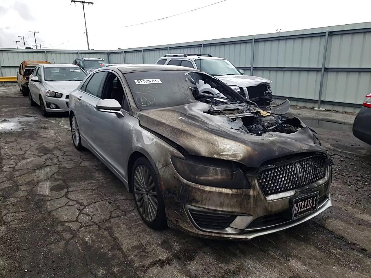 2017 LINCOLN MKZ RESERV 3LN6L5FC1HR615020