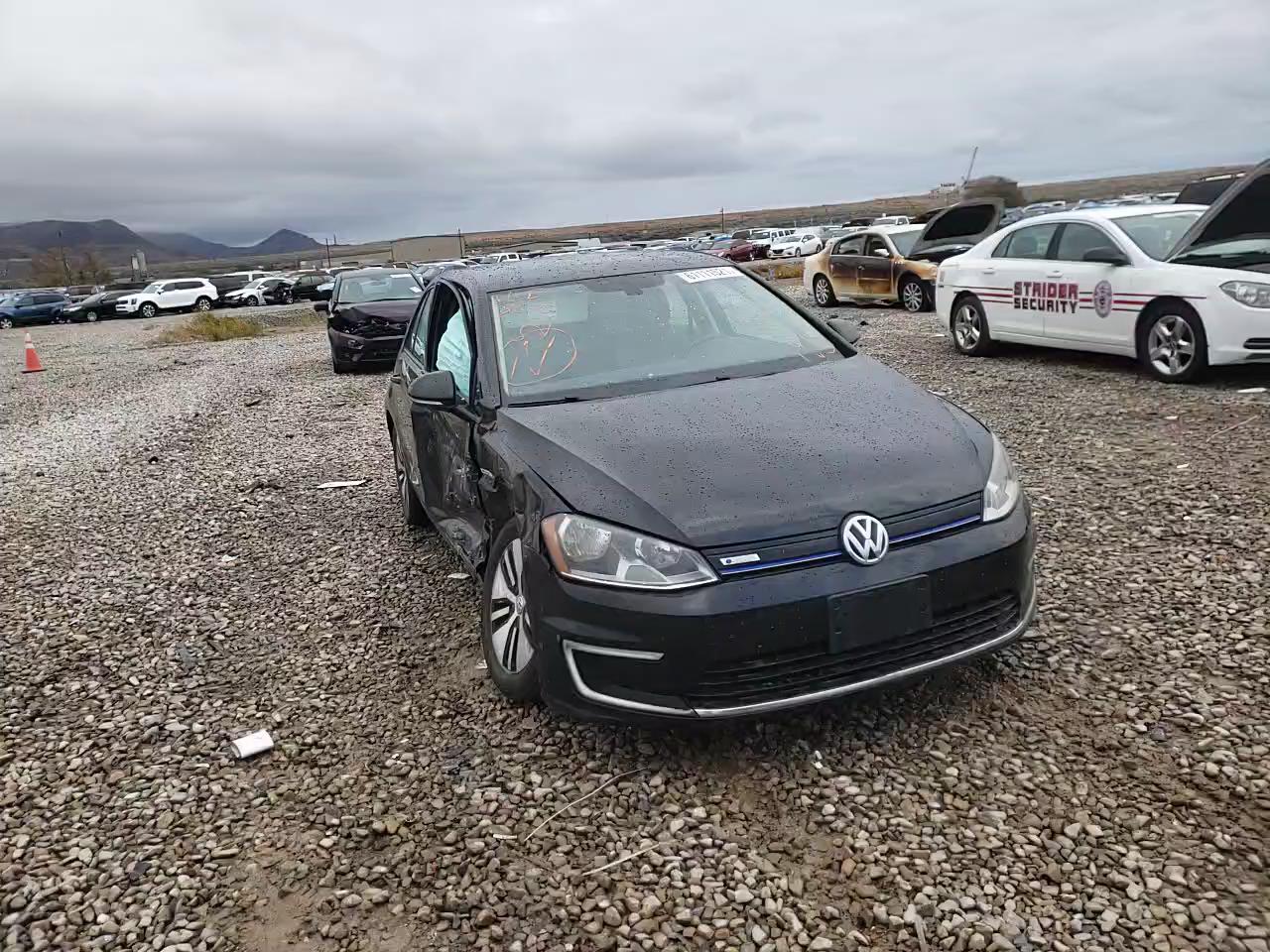 2016 VOLKSWAGEN E-GOLF SE WVWKP7AU6GW914467